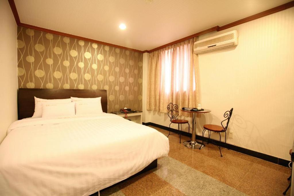 New World Hotel Yongsan Сеул Екстер'єр фото